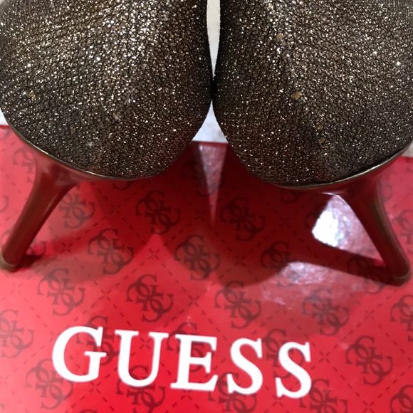 Guess Copper Shimmer Pumps - Picture 4 of 9